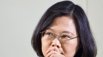 Trung Quốc ép chặt gọng kìm ngoại giao-quân sự, bà Thái Anh Văn không cúi đầu ảnh 2