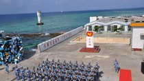 Trung Quốc dùng hải quân uy hiếp ở GK 981 để rảnh tay ở Trường Sa ảnh 3