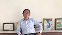 Phó giáo sư Bùi Mạnh Hùng trao đổi ý kiến với thầy Nguyễn Trọng Bình ảnh 2