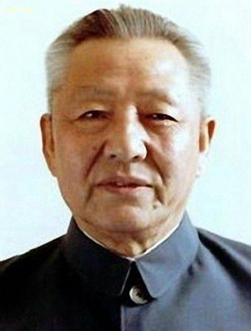 Ông Tập Trọng Huân (1913-2002), một trong những khai quốc công thần của Trung Quốc, nguyên Phó Chủ tịch thường trực Quốc hội, Phó thủ tướng Quốc vụ viện - tap_can_binh_5