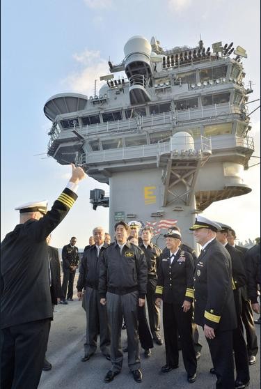 Shinzo_Abe_tham_tsb_Ronald_ReaganMy_18_1