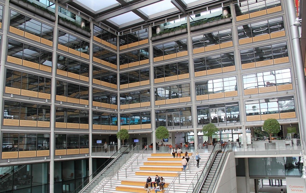 Вестминстерский университет. Лондон университет Westminster. University of Westminster кампус университета. Regent Campus of Westminster.