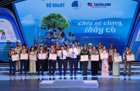Tôn vinh 60 nhà giáo tiêu biểu trong chương trình “Chia sẻ cùng thầy cô” 2024