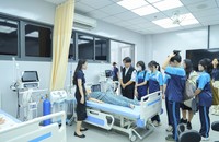 Học sinh THPT tìm hiểu khối ngành Khoa học Sức khỏe của Trường Đại học Văn Lang