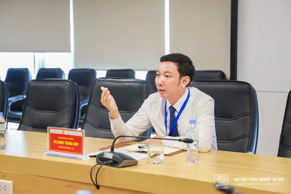 Tiến sĩ Đặng Trọng Hợp - Hiệu trưởng Trường Công nghệ Thông tin và Truyền thông, Trường Đại học Công nghiệp Hà Nội. Ảnh: NVCC. Hop.jpg