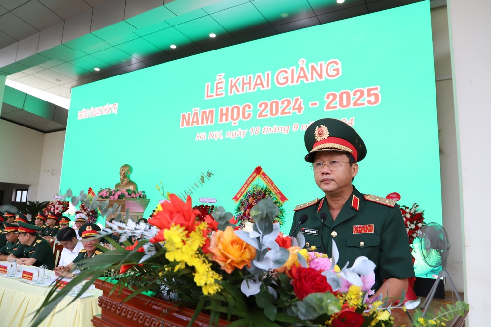 Trung tướng, Phó Giáo sư, Tiến sĩ Nguyễn Hùng Oanh - Hiệu trưởng Trường Sĩ quan Chính trị. Ảnh: NTCC IMG_6014.jpeg
