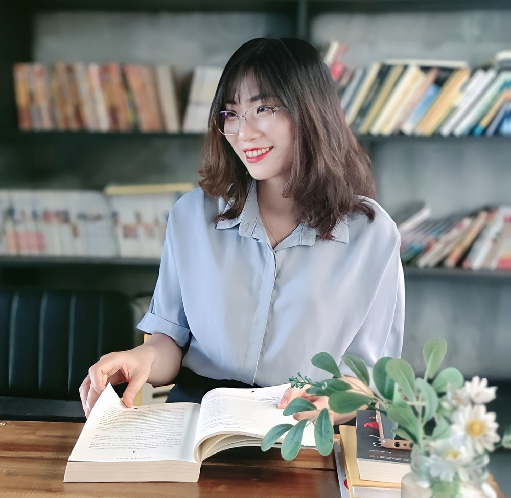 Chị Nguyễn Thị Nhàn, Biên tập viên sách giáo dục tại Nhà xuất bản Giáo dục Việt Nam. (Ảnh: NVCC) 5b6e1e4448b3f9eda0a21.jpg