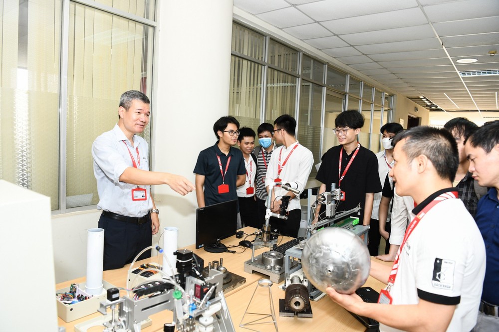 Đại học Bách khoa Hà Nội hiện đào tạo 40 ngành, trong đó 33/40 ngành thuộc khối kỹ thuật – công nghệ, chiếm 82.5% (ảnh minh họa: HUST) Đại học Bách khoa Hà Nội hiện đào tạo 40 ngành, trong đó 33/40 ngành thuộc khối kỹ thuật – công nghệ, chiếm 82.5% (ảnh minh họa: HUST)