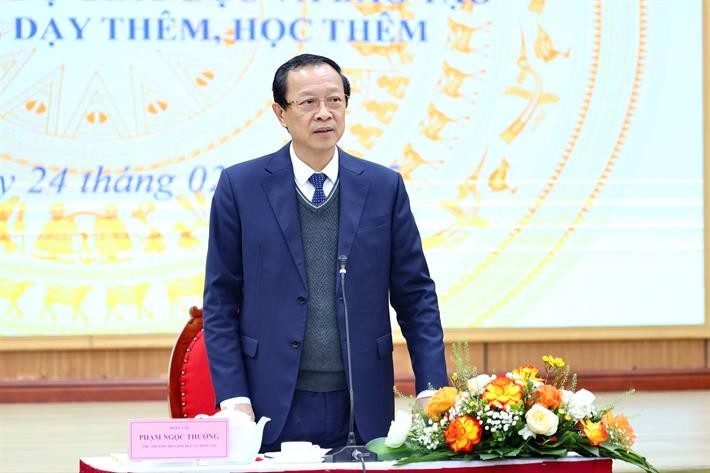 Thứ trưởng Phạm Ngọc Thưởng phát biểu tại buổi làm việc (ảnh: Bộ GDĐT) 3.jpg