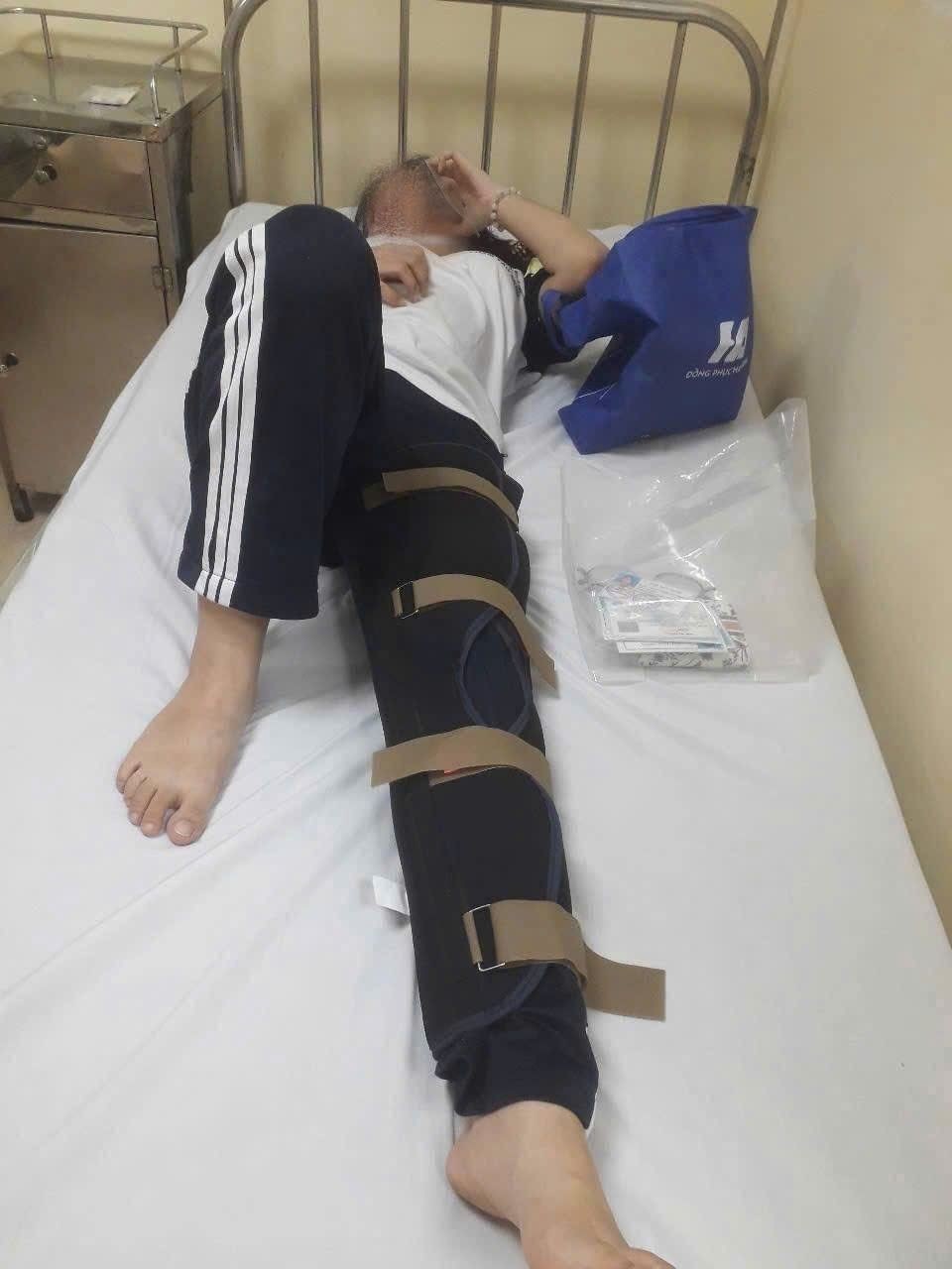 Học sinh M. khi còn điều trị ở bệnh viện (ảnh chia sẻ trên diễn đàn mạng xã hội) HSMPhamVanSang.jpg