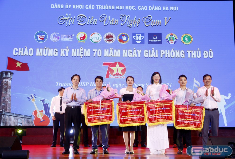 Các tiết mục đạt giải Khuyến khích. GDVN_giải kk.jpg