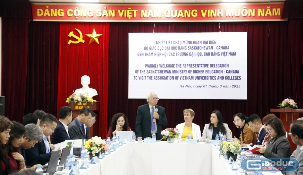 Toàn cảnh cuộc làm việc GDVN_toàn.jpg