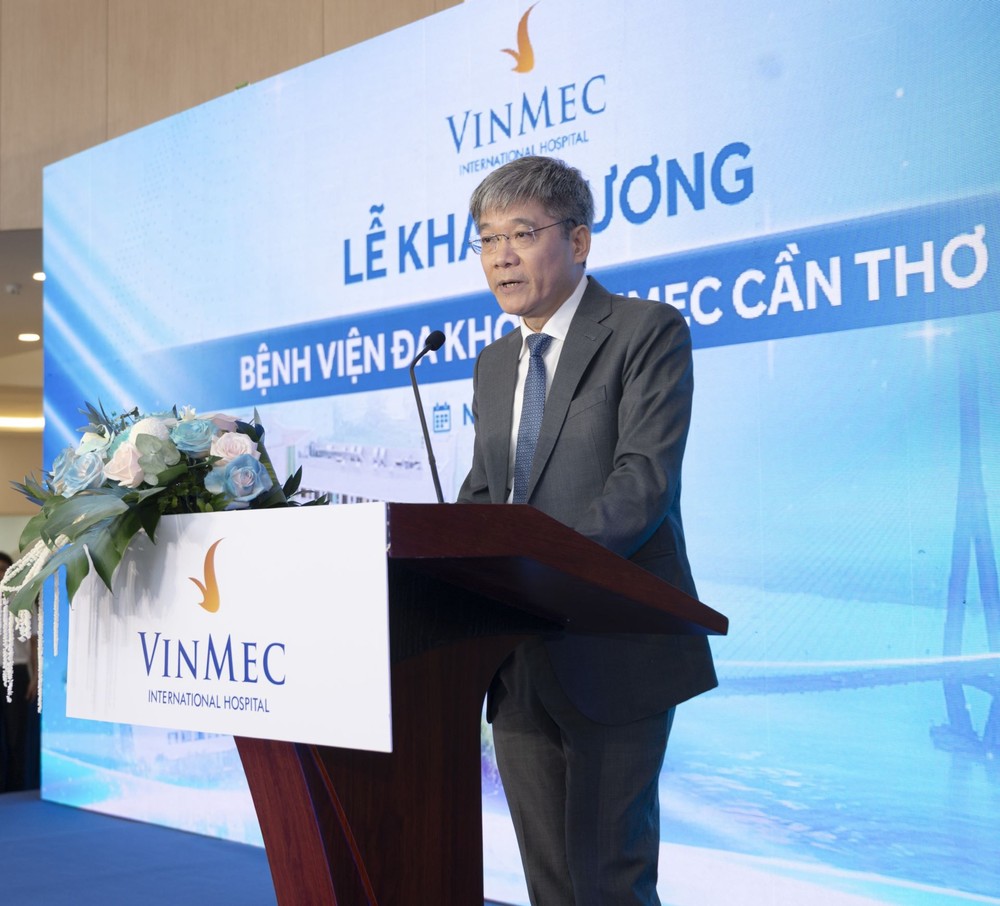 Tiến sĩ, Bác sĩ Phùng Nam Lâm - Phó Tổng Giám đốc Chuyên môn Hệ thống Y tế Vinmec phát biểu tại lễ khai trương. Anh 3 (44).JPG
