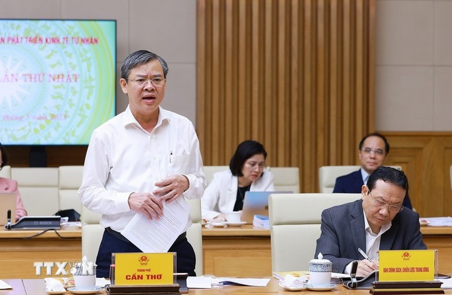 Chủ tịch Ủy ban Nhân dân thành phố Cần Thơ Trương Cảnh Tuyên phát biểu. (Ảnh: Dương Giang/TTXVN) Chủ tịch Ủy ban Nhân dân thành phố Cần Thơ Trương Cảnh Tuyên phát biểu. (Ảnh: Dương Giang/TTXVN)