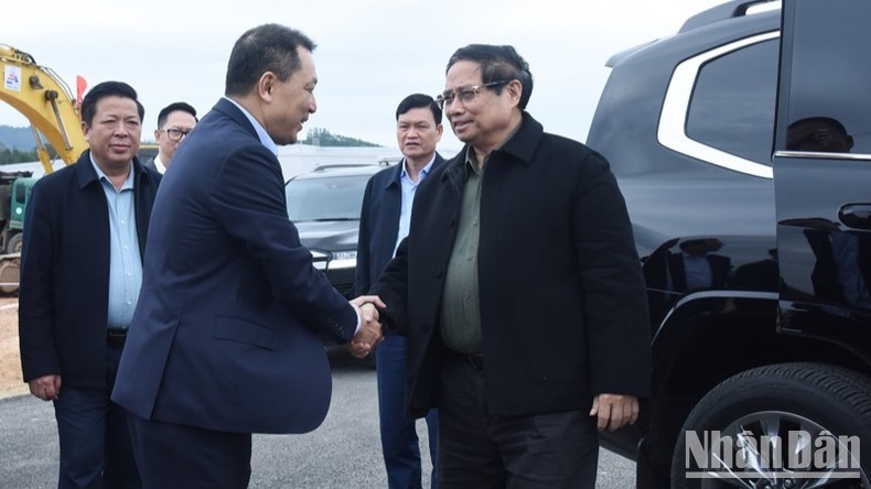 Thủ tướng Phạm Minh Chính tới dự Lễ khởi công và phát động phong trào thi đua xây dựng Dự án Đường dây 500kV Lào Cai-Vĩnh Yên. (Ảnh: Trần Hải) Thủ tướng Phạm Minh Chính tới dự Lễ khởi công và phát động phong trào thi đua xây dựng Dự án Đường dây 500kV Lào Cai-Vĩnh Yên. (Ảnh: Trần Hải)