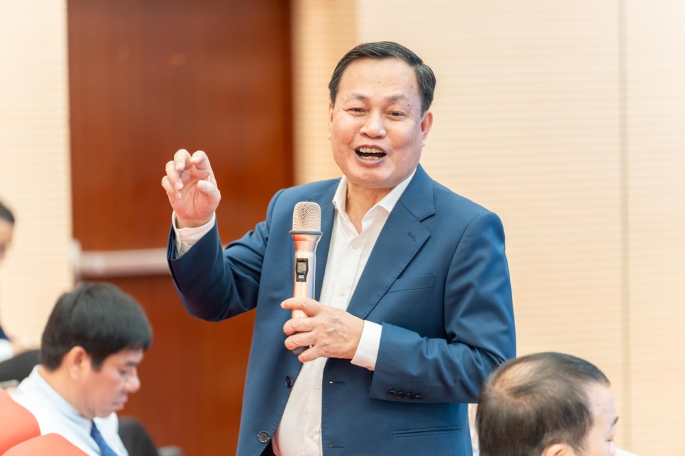 Nhà giáo nhân dân, Giáo sư, Tiến sĩ Nguyễn Hữu Đức chia sẻ về giáo dục đổi mới sáng tạo xanh và đề xuất tám chiến lược dành cho NTTU. HÌNH 1 (4).jpg
