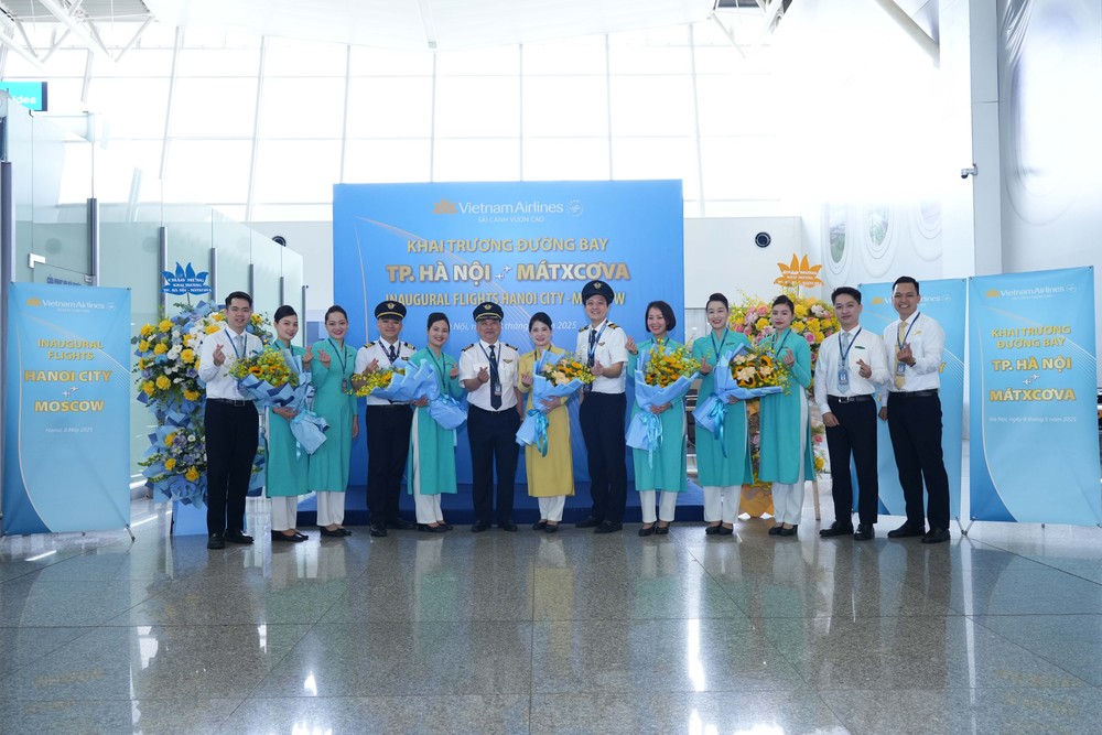 Phi hành đoàn chuyến bay VN63. Ảnh 7. Phi hành đoàn chuyến bay VN63.jpg