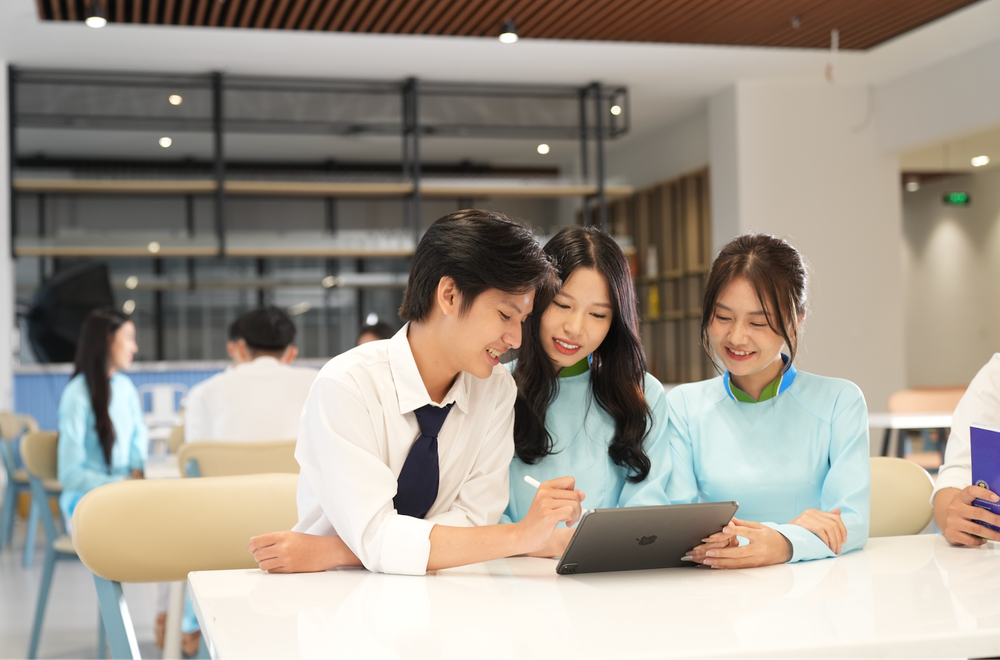 SV đa dạng cơ hội việc làm sau khi học ngành Quản trị dịch vụ du lịch và lữ hành ảnh 2 SV đa dạng cơ hội việc làm sau khi học ngành Quản trị dịch vụ du lịch và lữ hành ảnh 2