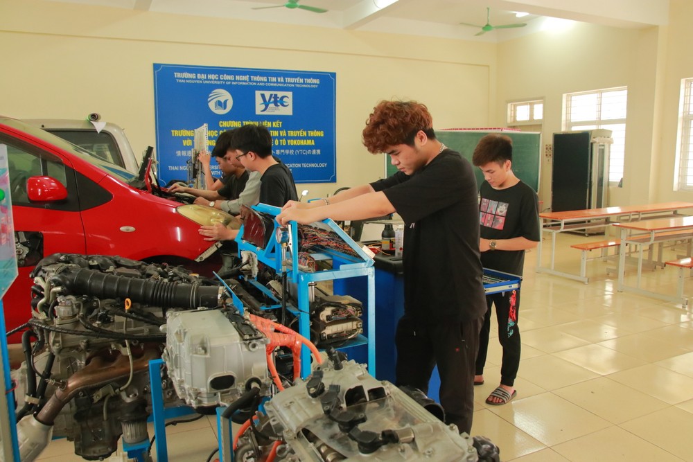 Nhà trường có nhiều năm kinh nghiệm trong đào tạo sinh viên về lĩnh vực công nghệ. (Ảnh: NTCC) IMG_9393.jpeg