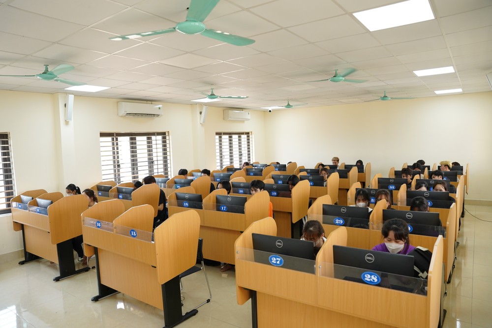 ICTU đã chuẩn bị đầy đủ cơ sở vật chất để đào tạo sinh viên ngành Vi mạch bán dẫn. (Ảnh: NTCC) Phòng thực hành c4.jpeg