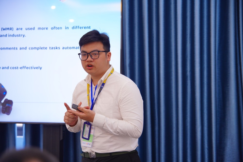 Báo cáo của các bạn sinh viên cũng được Hội nghị đánh giá cao. 9.JPG