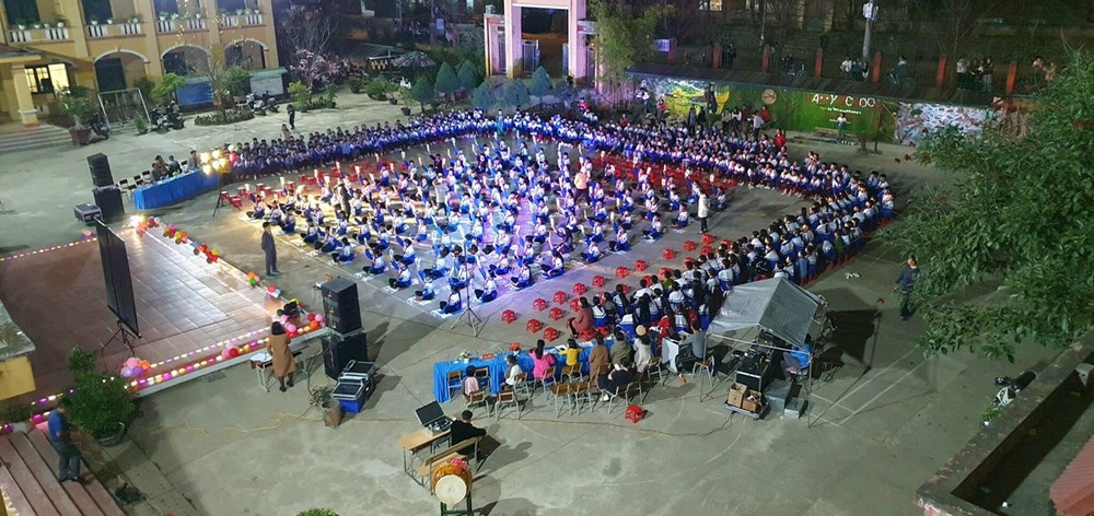 Trường Phổ thông Dân tộc nội trú Trung học cơ sở Mù Cang Chải tổ chức tuyên truyền giảm tình trạng tảo hôn và hôn nhân cận huyết. (Ảnh: Website nhà trường) unnamed (53).jpg