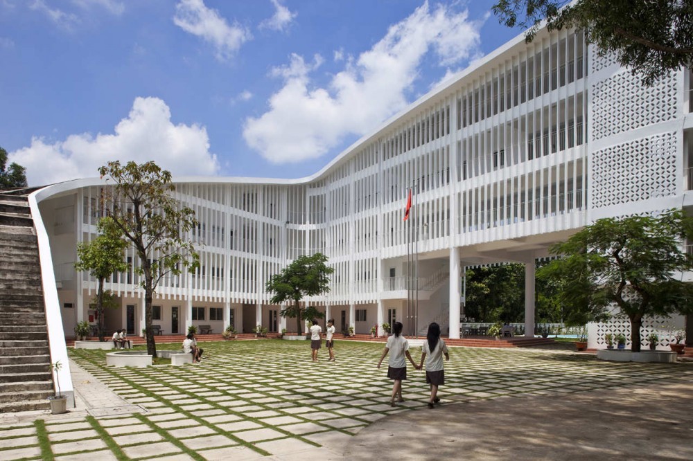 Trường Tiểu học - Trung học cơ sở - Trung học phổ thông Phan Chu Trinh (Bình Dương). Ảnh: website nhà trường. vtnaa_binhduongschool01.jpg