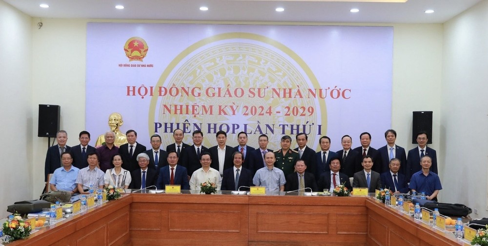 So với nhiệm kỳ 2018-2023, danh sách Ủy viên Hội đồng Giáo sư nhà nước nhiệm kỳ 2024-2029 có 16/28 người là thành viên mới. Ảnh: HĐGSNN banner44.jpg