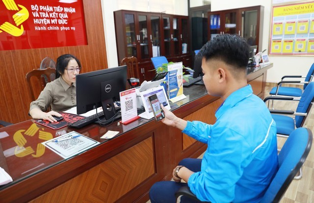 Mô hình thí điểm đại lý dịch vụ công trực tuyến là một giải pháp mang tính đột phá, có ý nghĩa quan trọng đối với sự phát triển kinh tế - xã hội của Thủ đô. Ảnh minh họa: VGP/Minh Anh Mô hình thí điểm đại lý dịch vụ công trực tuyến là một giải pháp mang tính đột phá, có ý nghĩa quan trọng đối với sự phát triển kinh tế - xã hội của Thủ đô. Ảnh minh họa: VGP/Minh Anh