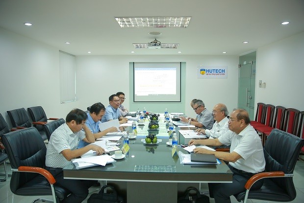 Hình ảnh một phiên họp xét công nhận tiêu chuẩn chức danh giáo sư, phó giáo sư cho các ứng viên của Hội đồng Giáo sư liên ngành Điện - Điện tử - Tự động hóa (năm 2019). Ảnh: HUTECH Hình ảnh một phiên họp xét công nhận tiêu chuẩn chức danh giáo sư, phó giáo sư cho các ứng viên của Hội đồng Giáo sư liên ngành Điện - Điện tử - Tự động hóa (năm 2019). Ảnh: HUTECH