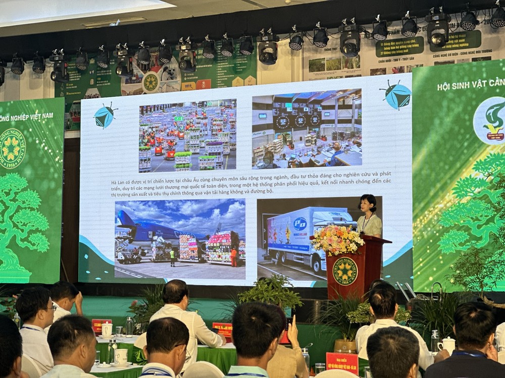Sự kiện quy tụ nhiều nhà khoa học, nghệ nhân. Ảnh: Đào Hiền Sự kiện quy tụ nhiều nhà khoa học, nghệ nhân. Ảnh: Đào Hiền