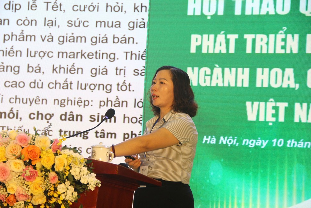 Bà Dương Thị Ngà – Phó Giám đốc Trung tâm Trồng trọt và Bảo thực vật phía Bắc (Cục Trồng trọt và Bảo vệ thực vật). z6587777384584_2d400a2311f6a6d764159bf9f21f2284.jpg