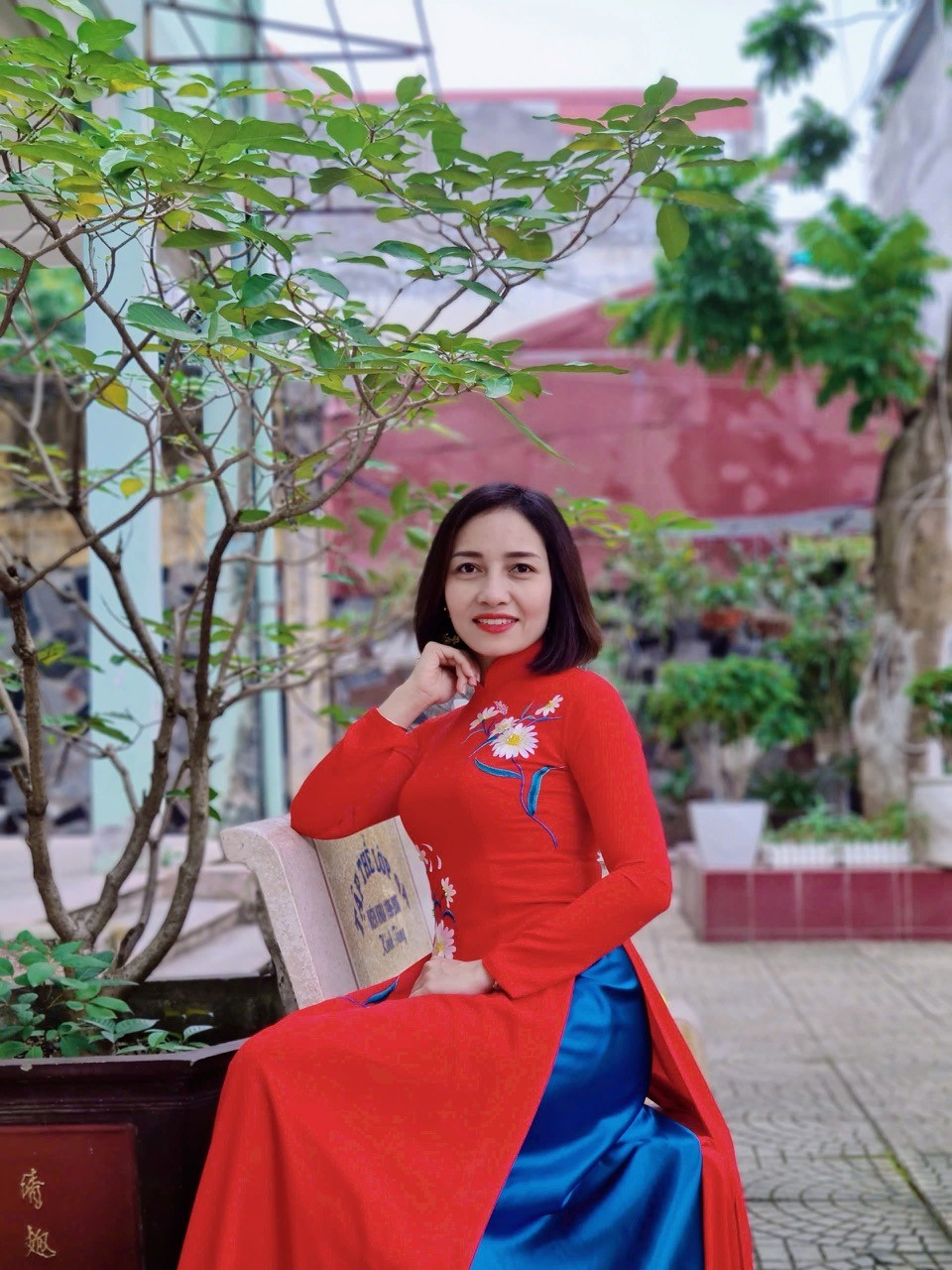 Cô giáo Lê Thị Thu Hương - Phó hiệu trưởng Trường Trung học cơ sở Hùng Vương (quận Hồng Bàng, thành phố Hải Phòng) (Ảnh: NVCC) co-huong.jpg