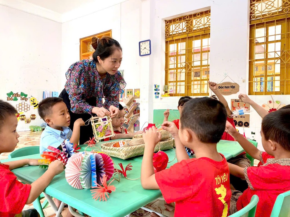 Một tiết học của học sinh tại Trường mầm non Thượng Giáo. (Ảnh: NTCC) z6329338556657_7c8a7d5e4aa261f59f8a9183ad000726.jpg