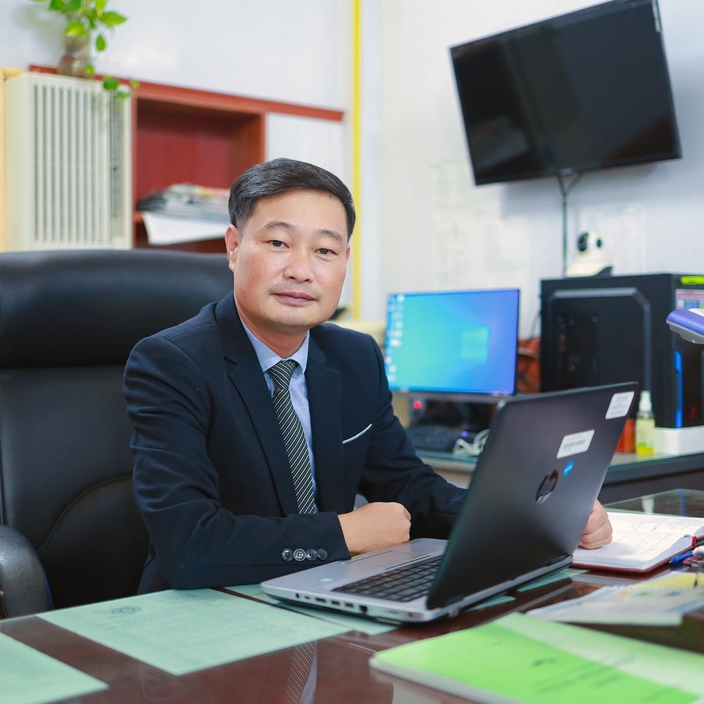 Thầy Nguyễn Hải Sơn - Hiệu trưởng Trường Trung học cơ sở Hải Xuân. Ảnh: NVCC. da974403-d06f-4fb5-9089-6c722a5a3086.jpg