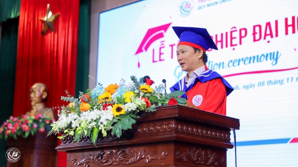 Tiến sĩ Lê Xuân Vinh - Trưởng phòng Phòng Đào tạo, Trường Đại học Quy Nhơn. (Ảnh: website nhà trường) FB - Le tot nghiep dot 2 2024 2.jpg