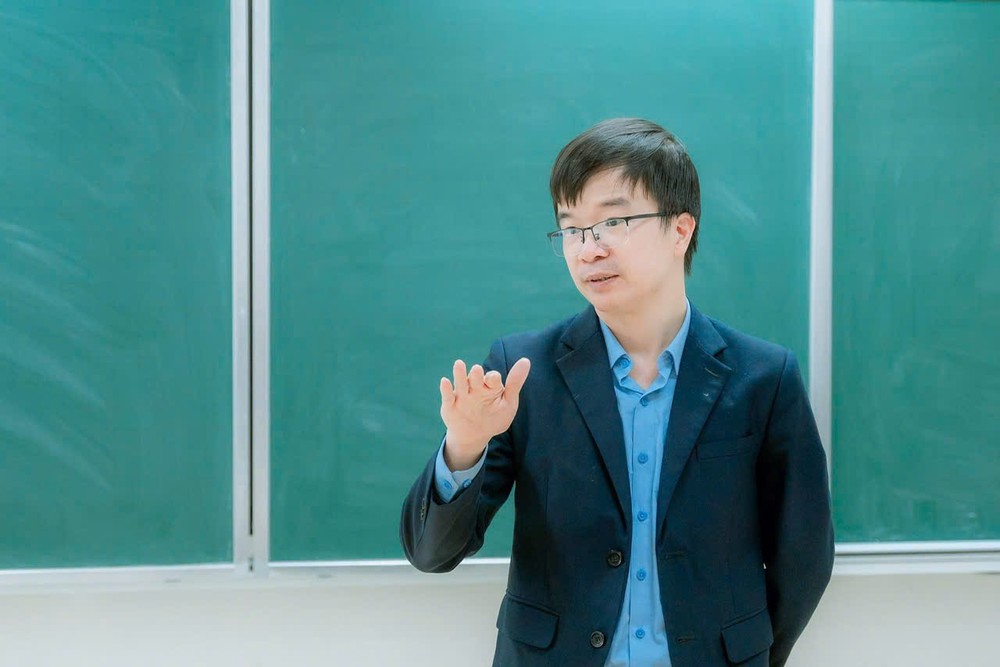 Phó Giáo sư, Tiến sĩ Đào Sỹ Đức - Phó Trưởng khoa Khoa Hoá học, Trường Đại học Khoa học tự nhiên (Đại học Quốc gia Hà Nội). (Ảnh: NVCC) z6406396166775_9ae9f3cd45ca0bd516735a37123a3f89.jpg