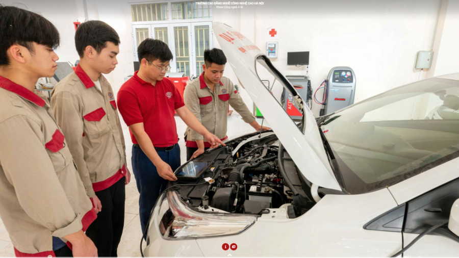 Sinh viên Trường Cao đẳng Công nghệ cao Hà Nội. Ảnh: Website Nhà trường. Screenshot-24-900x506.png