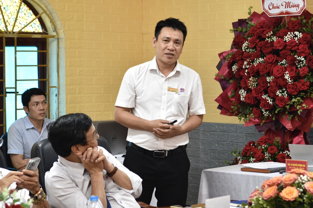 Thầy Kiều Thành Chung – Trưởng khoa Công nghệ thông tin, Trường Cao đẳng Công nghệ cao Hà Nội đã trình bày báo cáo tại tọa đàm. Ảnh: Thúy Hiền. _DSC0516.JPG