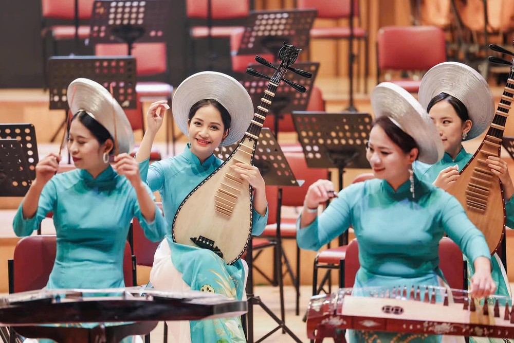 Hình ảnh trong chương trình đón tiếp Thủ tướng Nga Mikhail Vladimirovich Mishustin và Thủ tướng Phạm Minh Chính thăm Học viện Âm nhạc Quốc gia Việt Nam ngày 15/1/2025. Ảnh: NTCC. Hình ảnh trong chương trình đón tiếp Thủ tướng Nga Mikhail Vladimirovich Mishustin và Thủ tướng Phạm Minh Chính thăm Học viện Âm nhạc Quốc gia Việt Nam ngày 15/1/2025. Ảnh: NTCC.