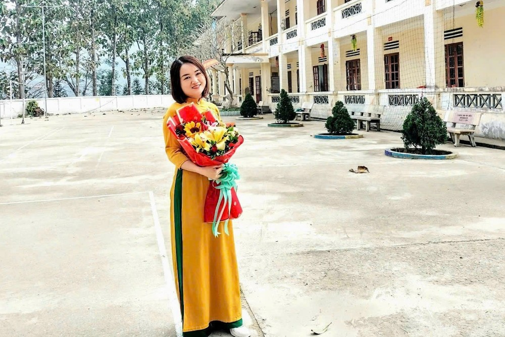 Cô Nguyễn Thị Dung – giáo viên dạy môn tiếng Anh tại Trường Phổ thông dân tộc nội trú Trung học cơ sở và Trung học phổ thông huyện Hoàng Su Phì (tỉnh Hà Giang). Ảnh: NVCC e4230264499bfbc5a28a.jpg