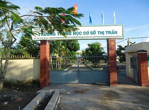 Một trường học ở huyện Vĩnh Thuận lấy giáo viên làm kế toán trường