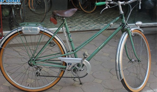 Cận cảnh chiếc xe đạp cà tàng, đắt ngang SH ở Hà Nội - Giáo dục Việt Nam