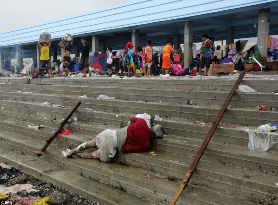 Người Philippines động viên Việt Nam trước giờ bão Haiyan đổ bộ - Giáo ...