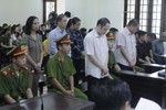 Vợ ông Triệu Tài Vinh vắng mặt tại phiên tòa xử vụ gian lận thi cử ở Hà Giang