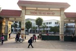 Trường tiểu học Ninh Hiệp đánh úp bán sách, bán bút cho học sinh giá cao
