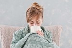 Nên ăn và uống gì khi bị cúm?