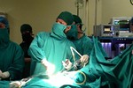 Các bác sĩ Việt Nam phẫu thuật thành công ca bệnh thứ 3 trên thế giới   ảnh 2