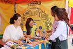 Học sinh Bình Thuận hào hứng với chương trình “Cùng bạn chọn nghề cho tương lai” ảnh 2