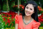 Hoa hậu Việt Nam 2010 cười cả ngày